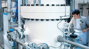 Heat treatment in high-pressure quenching chamber.